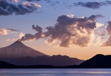 36 vistas del volcán Villarrica, de Mauro Pesce